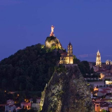 Bel Appartement Au Coeur Du Puy En Velay Le Puy-en-Velay Exterior foto